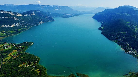 Repas au bord de l’eau du Lac du Bourget ou du Canal de Savières