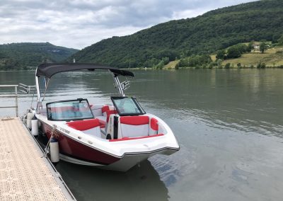 location du bateau avec pilote pour decouvrir le lac du bourget